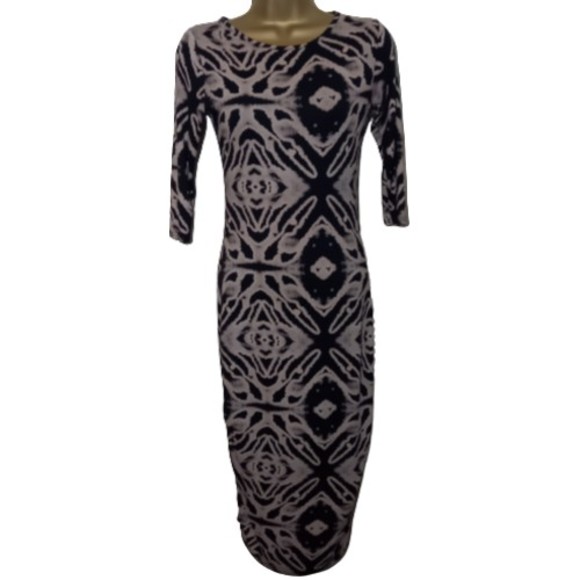 Izabel Dresses & Skirts - Size 8 Below Knee Bodycon Patterned ½ Sleeve Dress